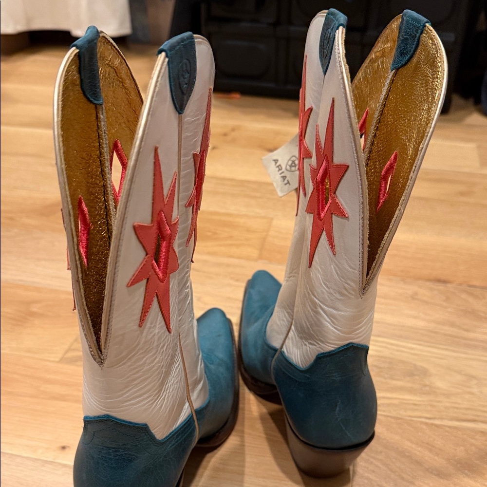 Ariat Women’s Starlight Snip Toe Western Boots | Turquoise & White | Size 9 - Picture 4 of 7